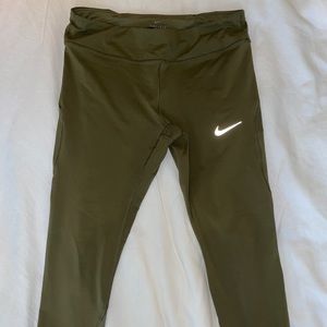 Nike Dry Fit Exercise Capris